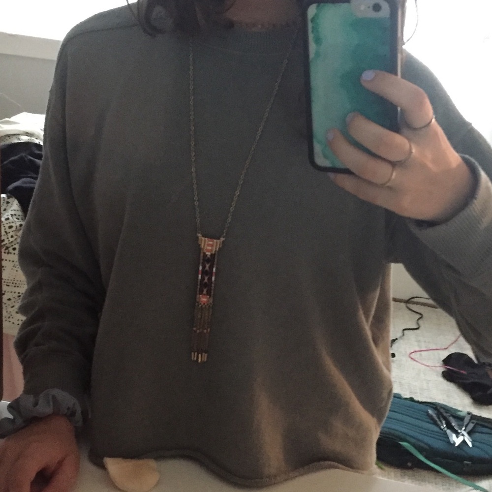 hollister aztec long pendant necklace